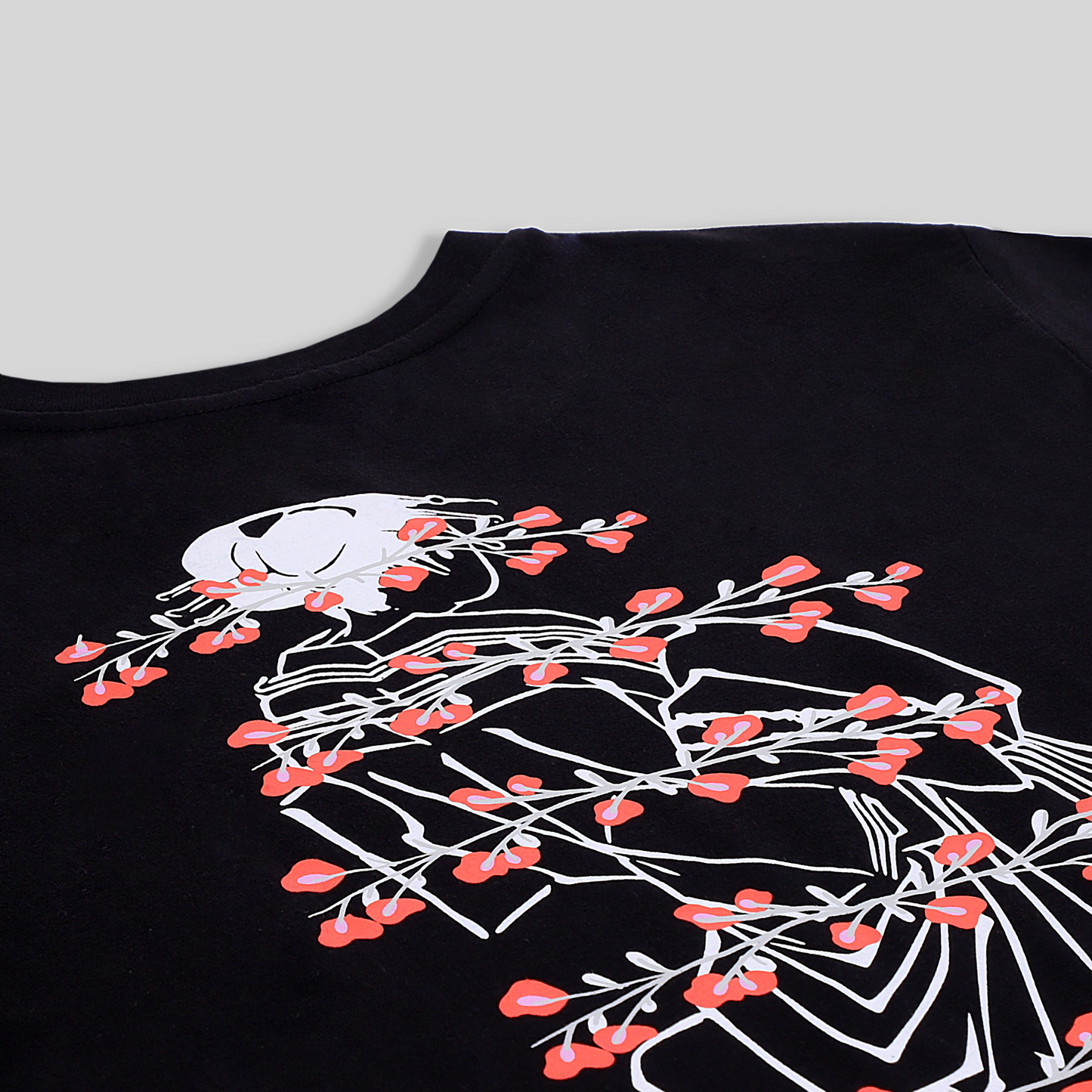 Sakura Graphic Tee - trangoclothing